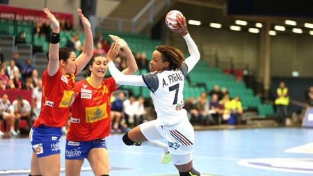 Allison Pineau va juca din sezonul următor pentru Buducnost Podgorica. Reprezentanta Muntenegrului se întărește pentru noul format al Ligii Campionilor