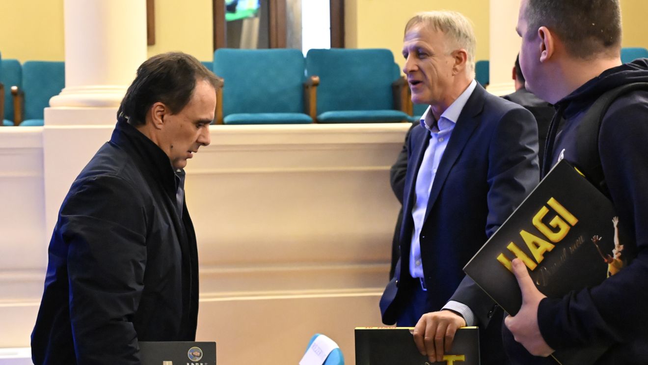 Adevărul despre viața analiștilor TV din România. Câte ore muncesc, de fapt, Basarab Panduru sau Ilie Dumitrescu pentru salariile de mii de euro