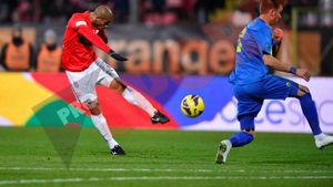 Dinamo - Corona 1-0. Interesu' poartă fesu'. Dinamo a jucat modest, dar a urcat pe locul patru în Liga 1. 