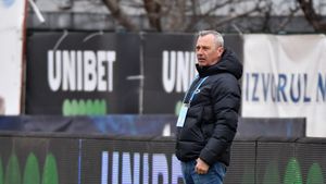 Mircea Rednic „taie” în carne vie la Dinamo! Primul jucător pe care îl dă afară după eșecul cu Gaz Metan | EXCLUSIV