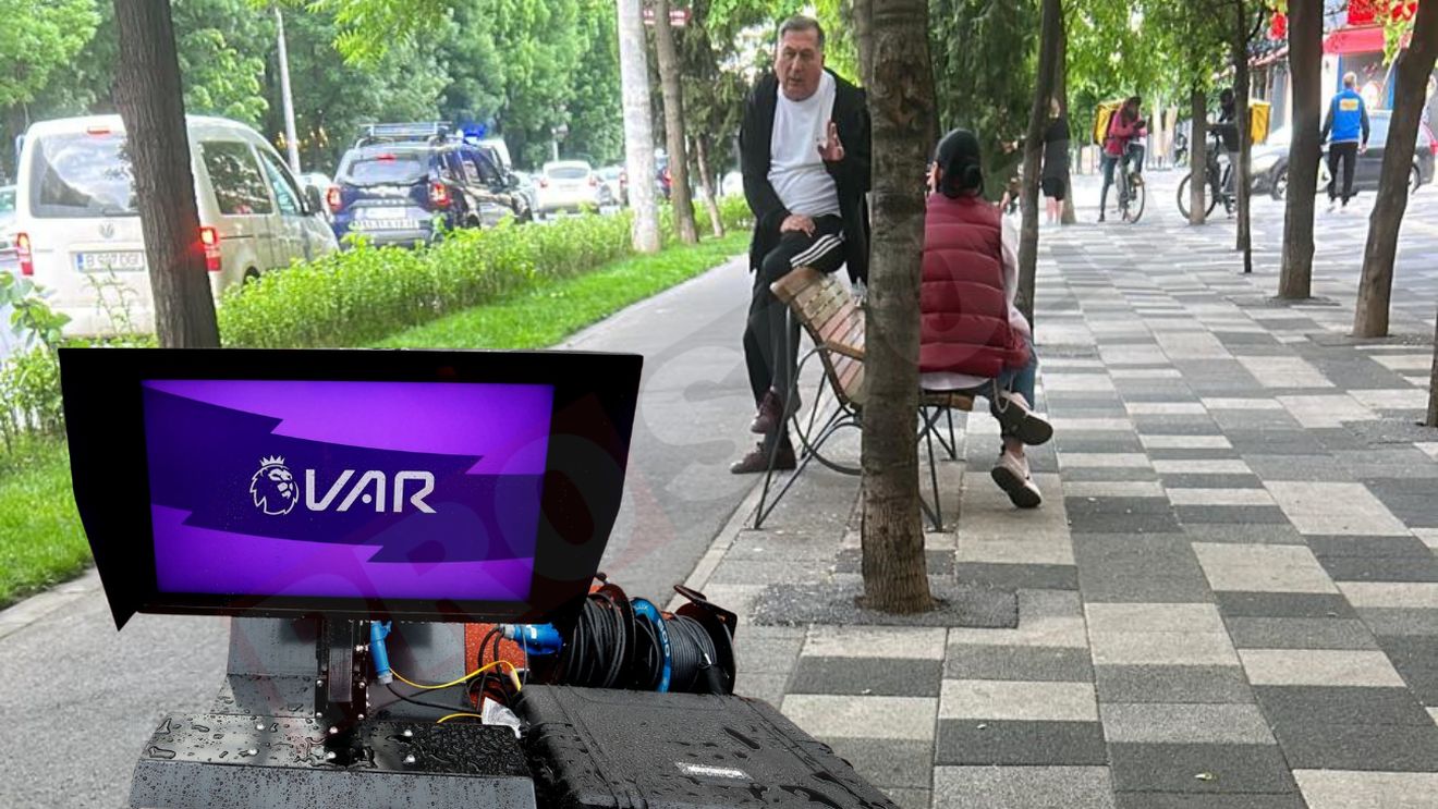 Imagine memorabilă! Să intre VAR! E sau nu ofsaid? Ion Crăciunescu, într-o poziție nefirească pe bancă! Nu și-a pierdut speranța în fața Victoriei | FOTO EXCLUSIV