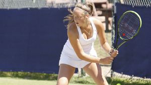 EXCLUSIV | Tenisul românesc pierde o jucătoare de mare viitor: se pregătește să reprezinte altă țară după ce a reușit o victorie uluitoare! "Am fost numărul 1 în România, dar... Tatăl meu a livrat pizza și a făcut curat la cinematograf pentru a-mi susține cariera"