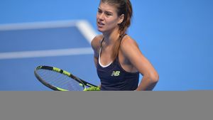 Sorana Cîrstea va juca primul meci din cadrul turneului de la Budapesta împotriva unei bune prietene din circuit. Ce traseu ar putea avea românca