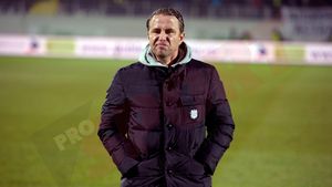 Directorul sportiv al lui Hannover a fost întrebat de nemți dacă negociază cu Reghecampf: "Nu s-a pus niciodată problema!"