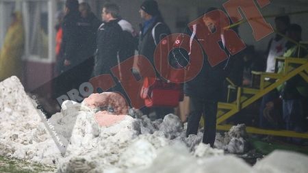 Sabău: "Nu mă interesează ce spun fanii!** Eu răspund în fața președintelui"