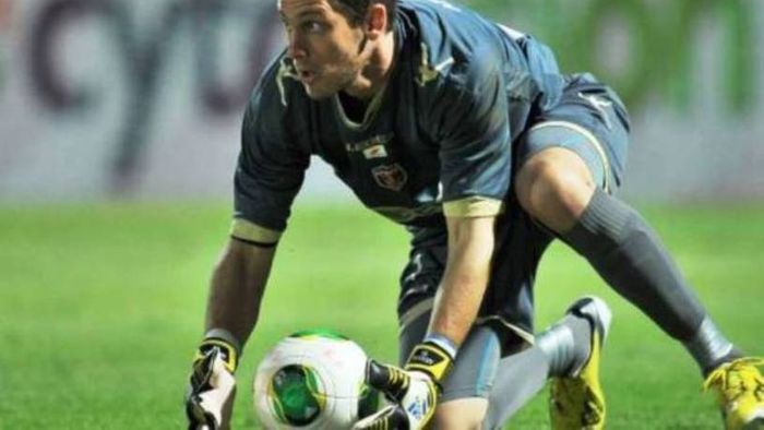 Steaua, "paravan" pentru o țintă a Astrei? Grecii vorbesc despre venirea în Liga 1 a lui Arabatzis, portar care a jucat 11 ani pentru AEK Atena