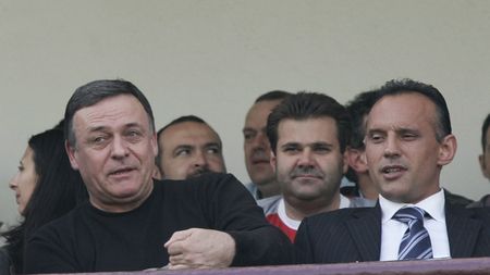 "Prunea îi sună pe arbitri** și le spune să o ajute pe Dinamo!"