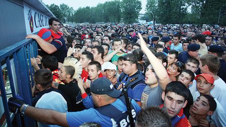 Vezi aici prețurile biletelor la meciurile Stelei din Ligă!