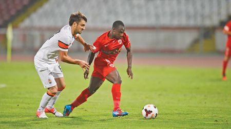 Autoportret de atacant. Kevin Zougoula dezvăluie motivul pentru care a ales Dinamo: "Am venit să descopăr Europa"