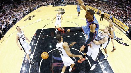 I love this game! Contract-mamut: drepturile TV ale NBA în SUA, vândute cu 24 de miliarde de dolari