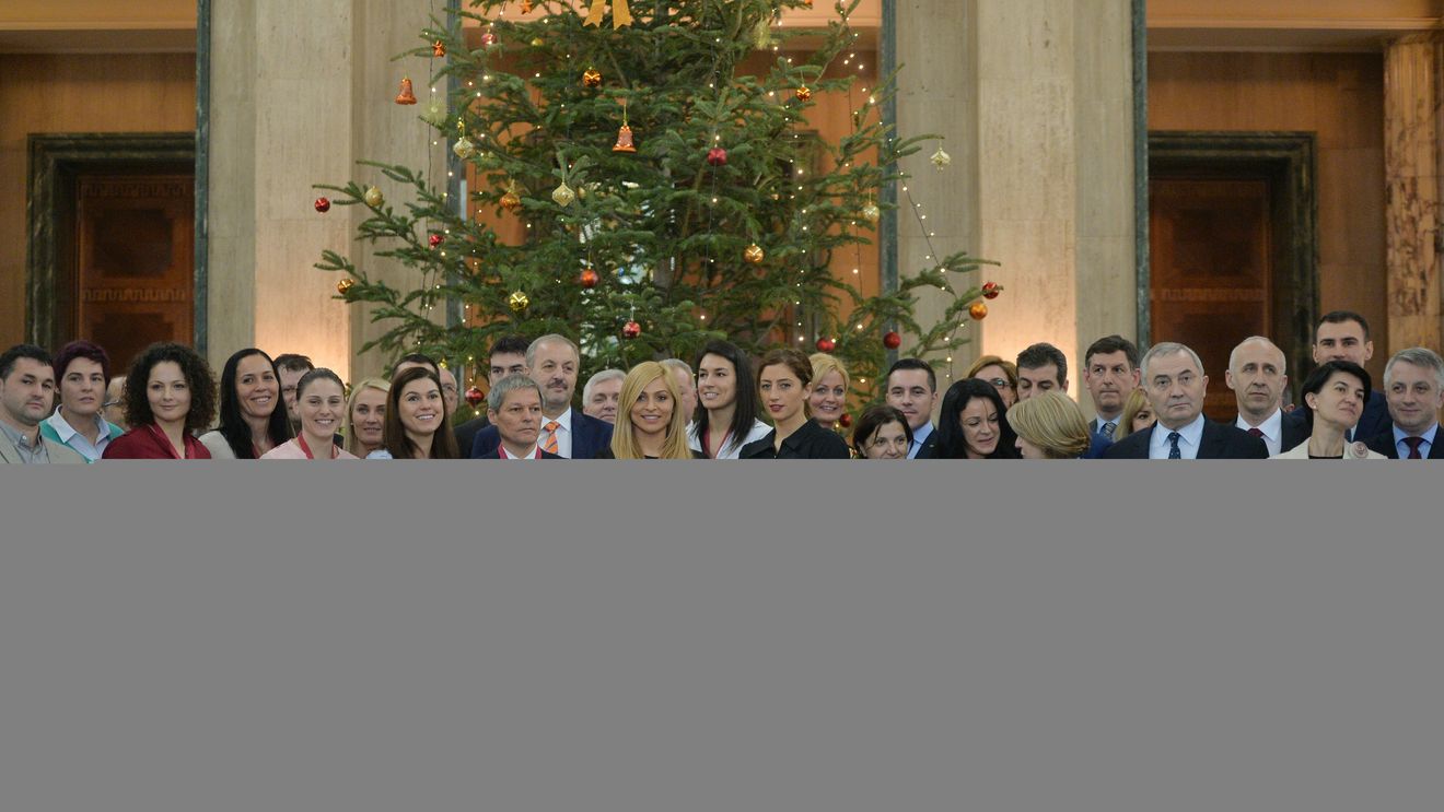 Fiecare handbalistă va primi câte 60.000 de lei după medalia de bronz câștigată de România la Campionatul Mondial. Cioloș: "Sunt convins că vă veți califica la Jocurile Olimpice"