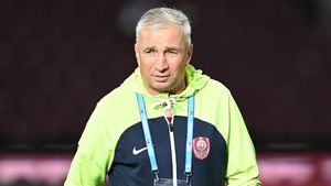 Dan Petrescu, mofturos când vine vorba despre transferuri. Atacantul de națională nu-l mulțumește: „E nepregătit total, două luni nu ne bazăm pe el”