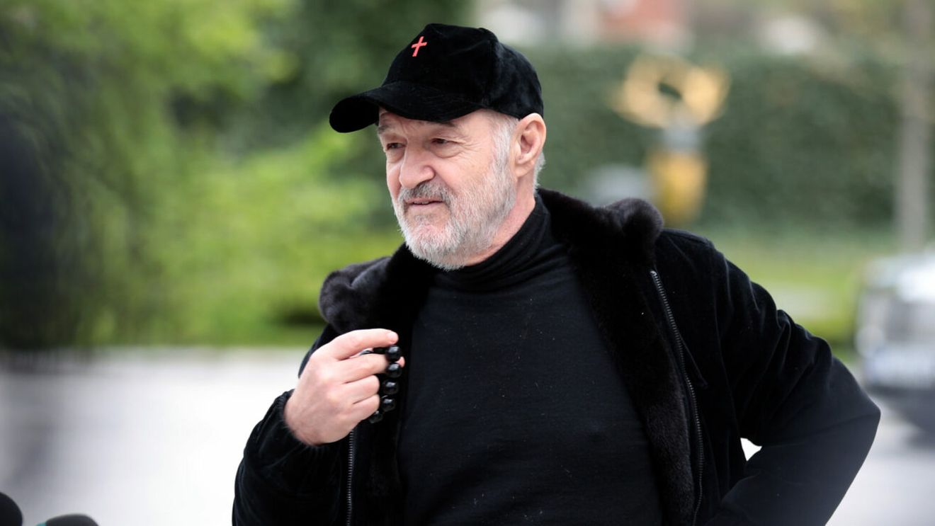 Gigi Becali a decis să dea afară doi fotbaliști din lotul FCSB, iar acum a dezvăluit ce se întâmplă cu ei: „Băluță e la mare, să se bronzeze, iar Gele vrea să se apuce de haltere”