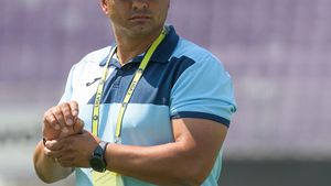 EXCLUSIV | Povestea incredibilă cu Ionel Ganea. Jucătorii de la Rapid, prinși în fapt de "Ganez": "A venit personal, nu era de glumit cu dânsul"