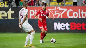 Fabry, fotbalistul care a impresionat deja în Superliga! Cine e preferatul său: „E masiv și puternic, poate să țină de minge”