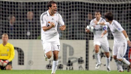 Ruud van Nistelrooy, înlocuitorul lui Benzema?