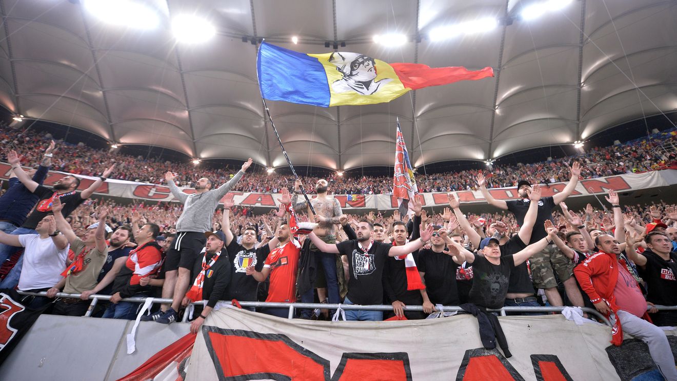 Gruia alb-roșie! 5000 de dinamoviști, cu întăriri de la U Cluj, sunt așteptați la meciul cu CFR. Fanii feroviarilor, supărați pe conducere, care a deschis toată peluza pentru dinamoviști: "Un gest de trădare, veți vedea urmările!"