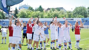 În Liga I, fără infrastructură!** Situația favoritelor la promovare