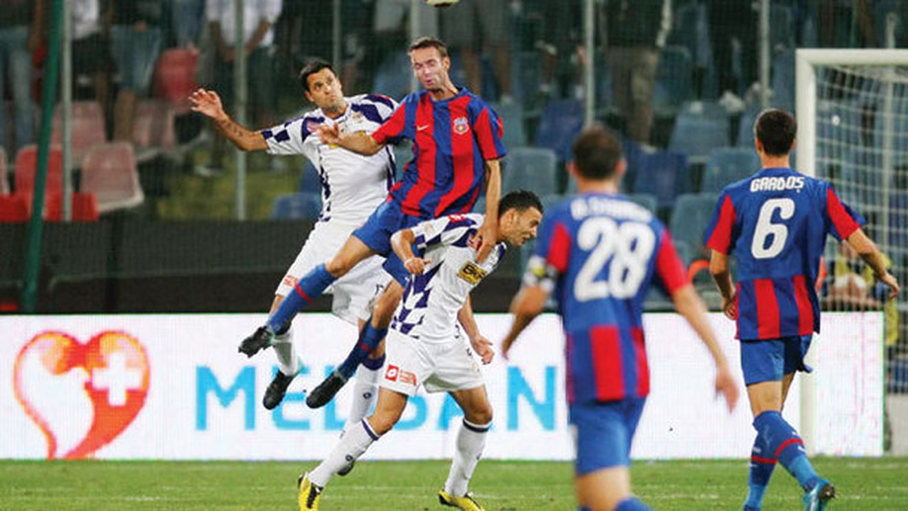 U Cluj îl ia și pe fundașul Pele!** "Sper ca luni să anunțăm transferurile lui Cristea și Abrudan"