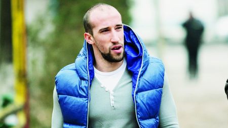 A fost întors din drum la miezul nopții!** Colegilor nu le-a venit să creadă când l-au văzut: "Ai zis că pleci" DIFERENȚA care i-a smuls lui Gigi o afirmație șoc: "E un hoț"