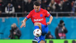 Gigi Becali a răbufnit și l-a dat afară pe Risto Radunovic în direct la TV: „Pleacă, bă!”