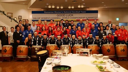 Cota României pentru Campionatul Mondial 2019 „s-a prăbușit” la unele case de pariuri, după înfrângerea cu Olanda! Ultimele momente de relaxare în tabăra tricoloră, înaintea debutului cu Spania | FOTO