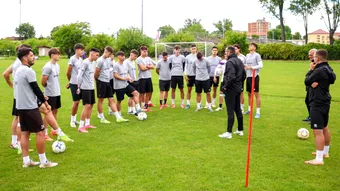 Entuziasm în tabăra alb-violetă înainte de barajul cu CSM Olimpia Satu Mare: ”Simțim că s-a creat o emulație fantastică și oamenii au reînceput să fie alături de Poli”