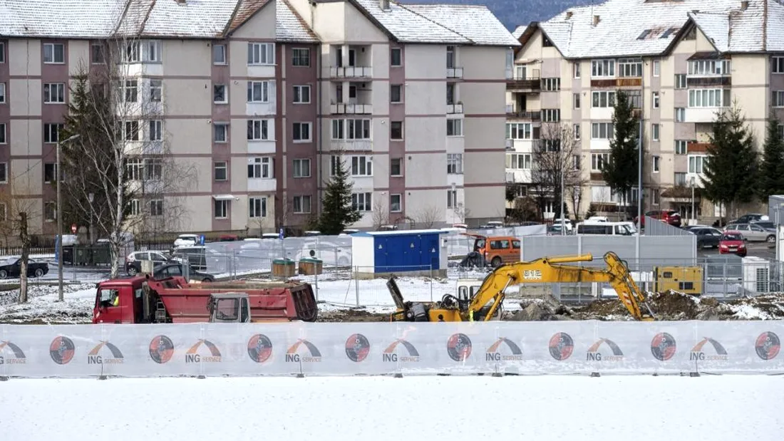 FK Csikszereda a început lucrările la stadion. Tribunele vechi au fost dărâmate și se pregătește o construcție nouă