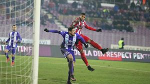 Moș Crăciun a venit doar în tribună. ACS Poli și Dinamo, egal care nu ajută pe nimeni. "Câinii" termină 2017 în play-out