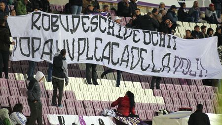 Lui Ionuț Popa i-a mai venit inima la loc după victoria cu ASU Poli din Cupă. Cum comentează scandările suporterilor timișoreni. Antrenorul învinsei nu a venit la conferința de presă