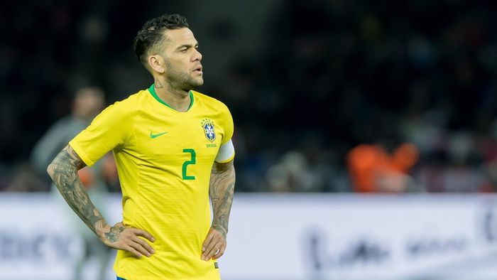 Scrisoarea emoționantă a lui Dani Alves, după ce a aflat că nu urcă în avionul de Rusia: "Sunt un nenorocit fericit care nu merge la Campionatul Mondial". Gândurile de la CM 1994 și planurile unui fotbalist special