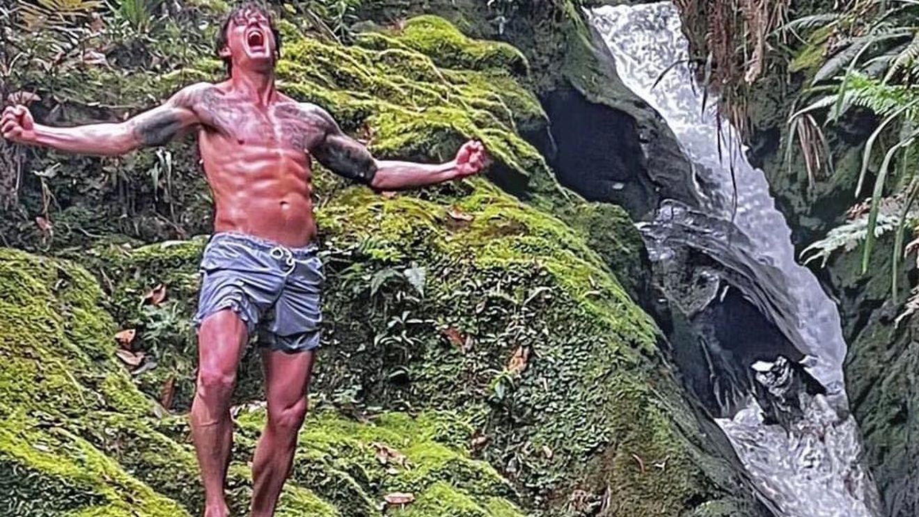 Fostul soldat în Afghanistan a apucat să scrie pe facebook: „Adio, oameni frumoși”. Ce s-a întâmplat apoi cu bărbatul de 40 de ani, care i-a fost bodyguard lui Beckham