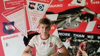 Internaționalul de 17 ani a semnat cu Dinamo. A fost format de FCSB