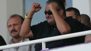 "Balint e șmecher prin conferințe de presă,** dar în fața lui Dan Petrescu i-a tremurat fundul"