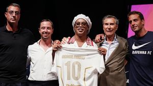 Ronaldinho a fost prezentat oficial la noua sa echipă! La 46 de ani, vrea să marcheze golul cu numărul 300 din carieră