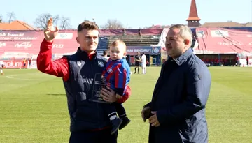 Ionuț Ban, apreciat de FC Bihor înainte de jocul care i-a adus calificarea în play-off. Fundașul nu-și mai poate ajuta colegii din teren în urma veștii șoc primite la începutul anului: ”Viața merge înainte și fără fotbal și cu fotbal!”