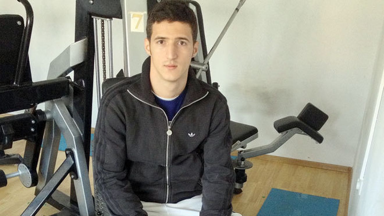 Mărturii din infern!** Întâmplări șocante la un club de tradiție din România, povestite din interior: "Intram câte cinci la duș, ca să nu consumăm multă apă"