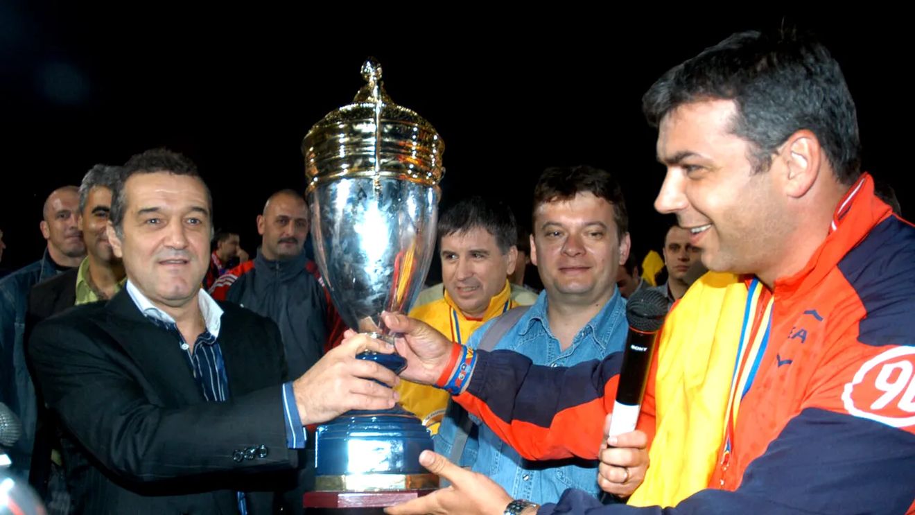 „Asta era șmecheria lui Olăroiu”. Cum jongla cu orgoliul lui Gigi Becali de a face primul 11 la FCSB