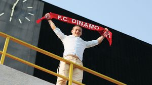 „Pentru suporteri!"