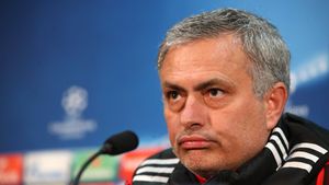 "Eu nu te întreb pe tine cu cine ai vorbit ieri sau în această dimineață". Cine l-a mai supărat pe Mourinho 