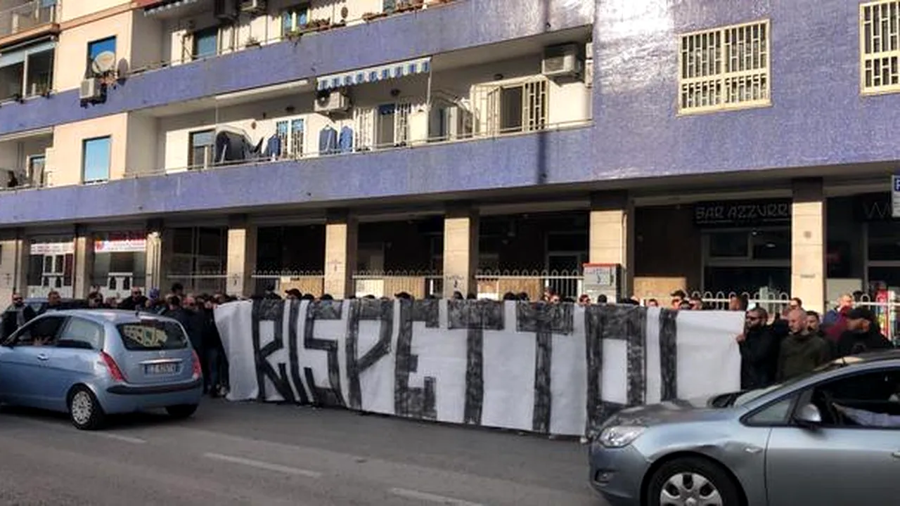 Fanii lui Napoli și-au pierdut răbdarea! Mesajele afișate la antrenamentul jucătorilor lui Ancelotti: ”Ne vedem la discotecă”