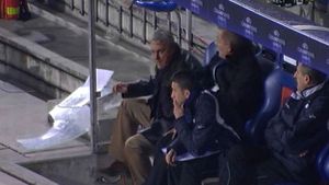 Vulcanicul Sorin Cârțu a intervenit în cazul Contra-Pușcaș: "Contra a fost liniștit, eu îi făceam asta!" Critici pentru atacantul român: "Total superficial!"