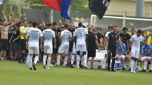 A antrenat FCSB, ține cu FC Liverpool și e fan declarat Jurgen Klopp! „Meciul cu Rapid din Giulești e cel mai urât moment. M-am dus la nea Gigi și... ”. EXCLUSIV