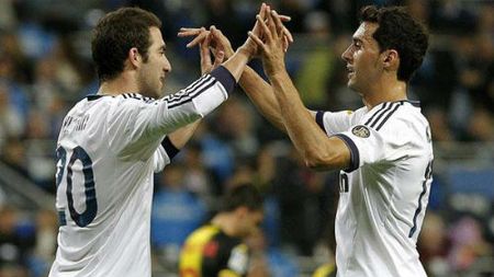 Real Madrid, fără Essien și Higuain contra lui City!** Convocare surpriză: Denis Șerișev ar putea să fie arma secretă contra "cetățenilor"