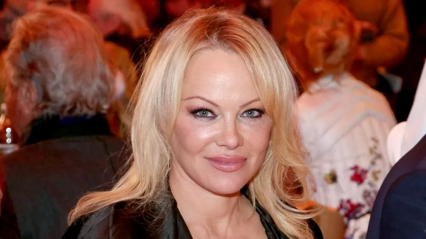 Pamela Anderson, făcută praf de fostul soț! Ce a declarat Jon Peters despre mariajul de 12 zile: 'Nu există fraier mai mare'
