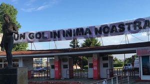 "Un gol în inima noastră!" FOTO | Banner-ul afișat de suporterii dinamoviști la intrarea în stadion