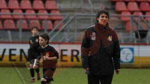 Ogăraru ar putea antrena în Liga 1 din vara lui 2014! Fostul fundaș ar putea ajunge la Ceahlăul