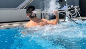 Milionarul român și-a pus păr în Turcia pentru a ascunde de soție escapada cu amanta rusoaică: „Ea află acum!”