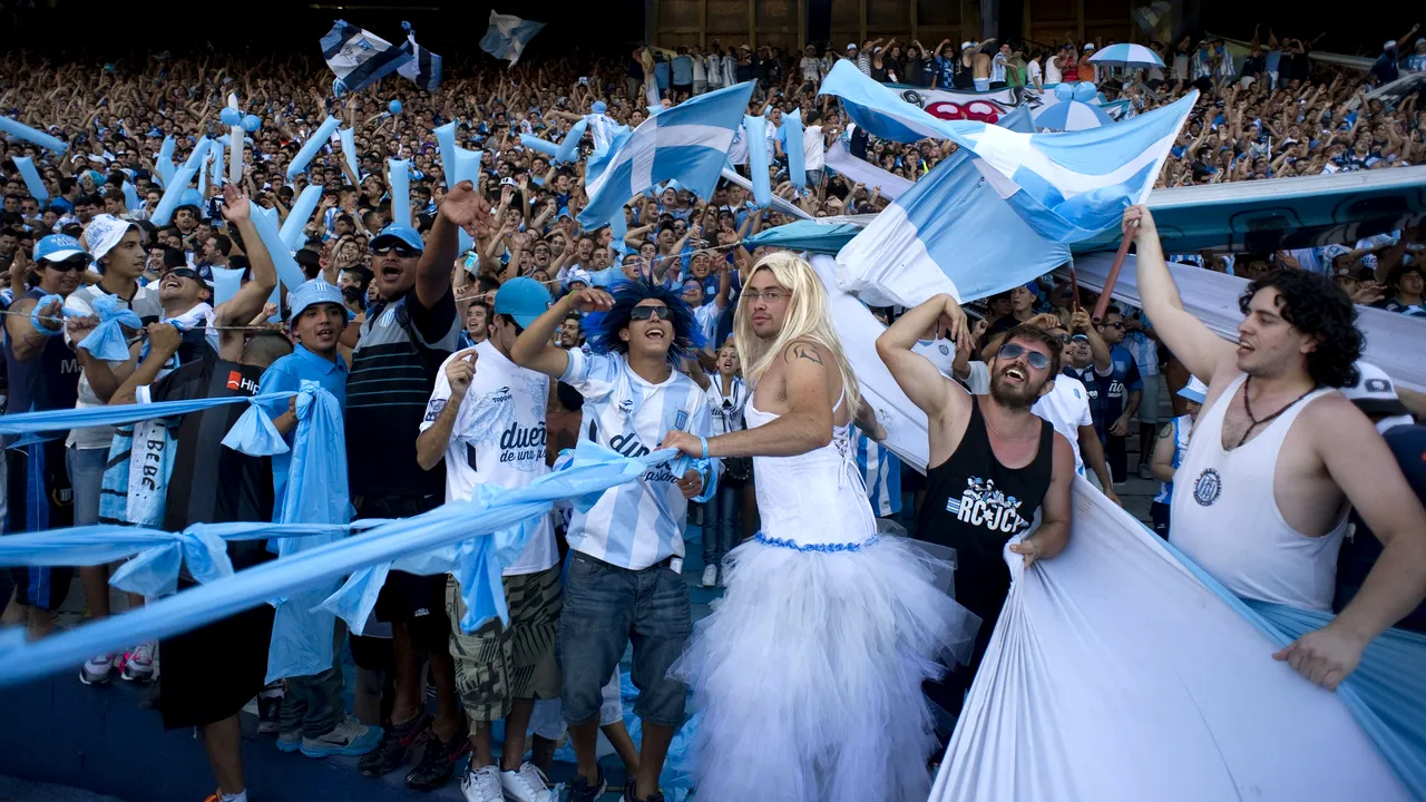 Racing Club, din nou campioană în Argentina, după 13 ani! FOTO | Imaginile devenite virale: cum au sărbătorit 