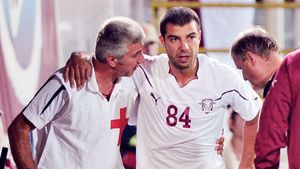 Constantin, ghinionistul de serviciu!** Fundașul s-a lovit de o bordură aflată pe stadion!